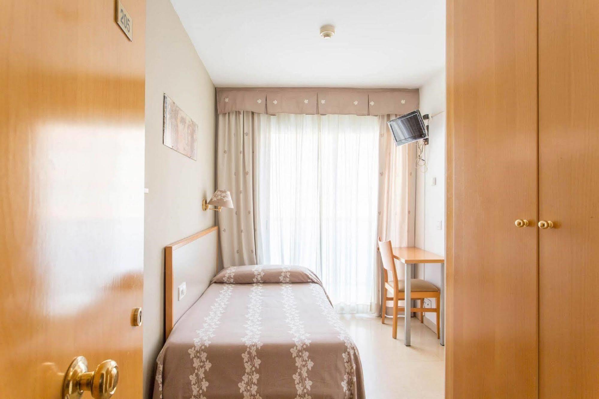 Hotel Cosmos Tarragona Zewnętrze zdjęcie
